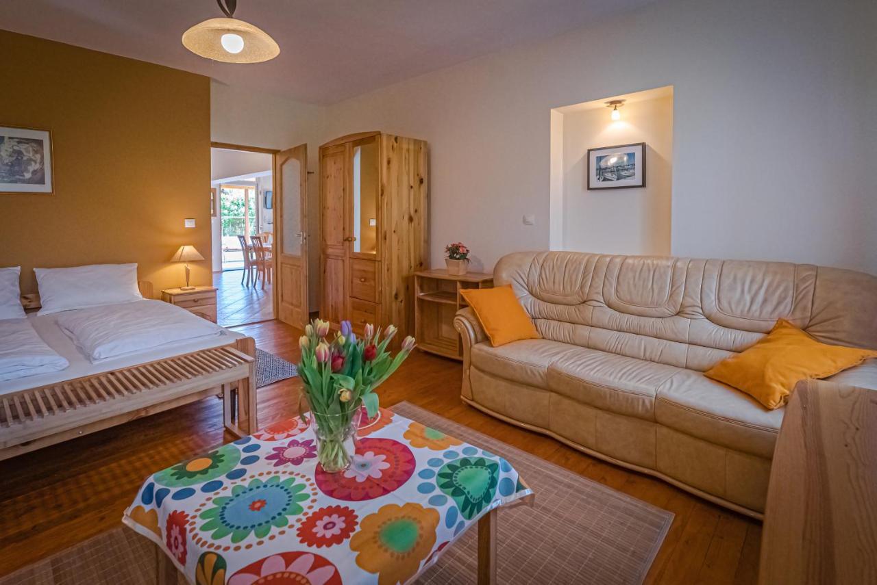 Sunny Garden Pihenohaz Villa Siofok Luaran gambar