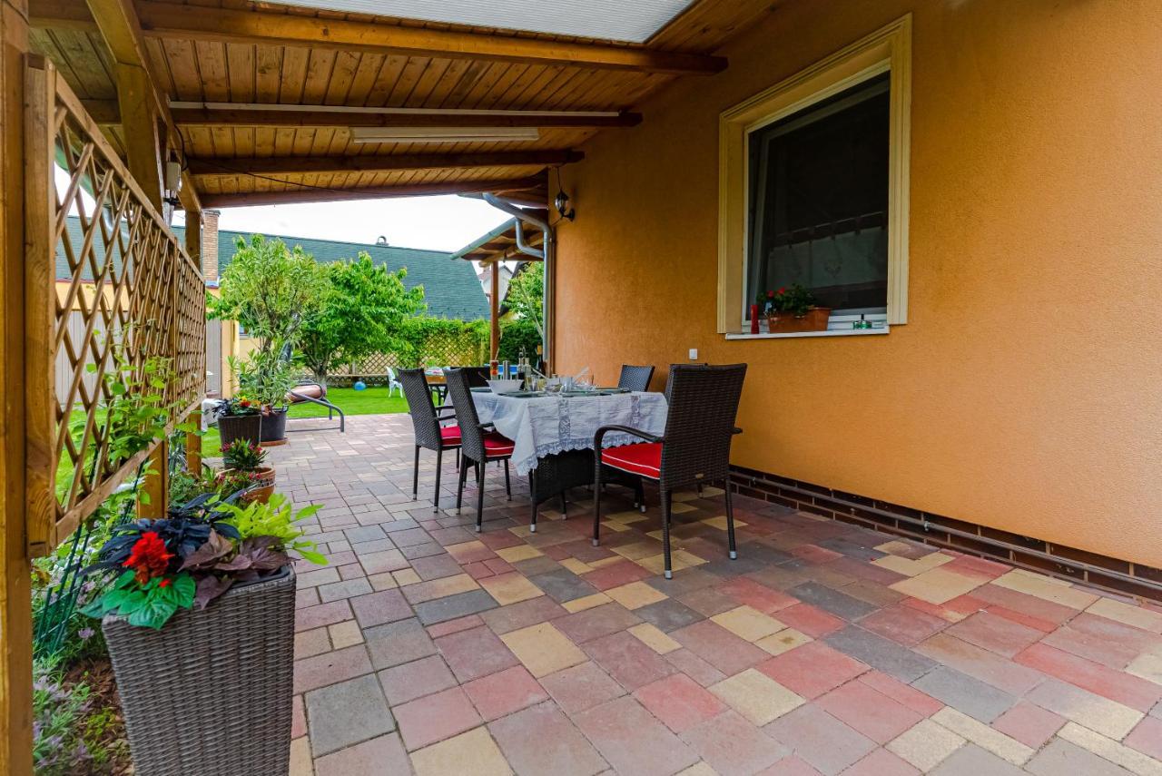 Sunny Garden Pihenohaz Villa Siofok Luaran gambar