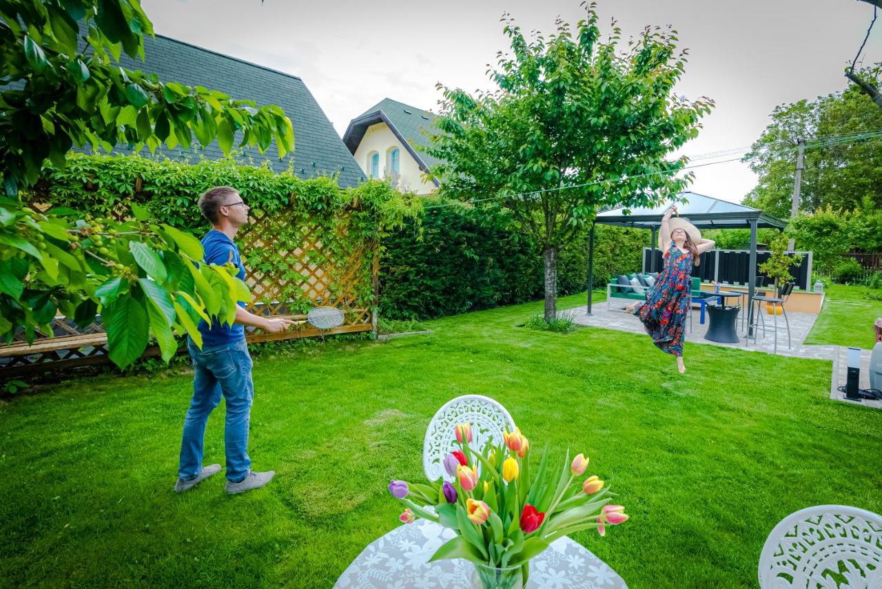 Sunny Garden Pihenohaz Villa Siofok Luaran gambar