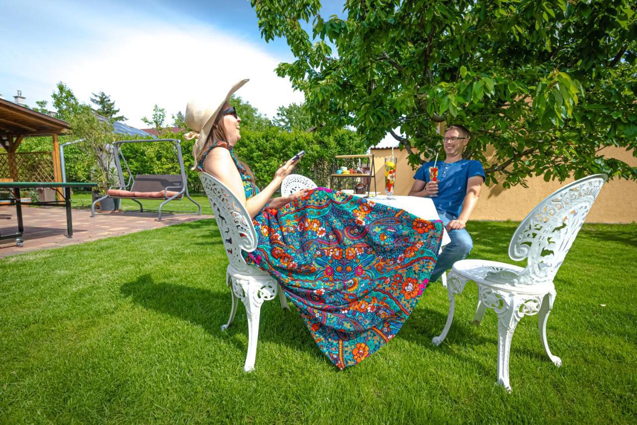Sunny Garden Pihenohaz Villa Siofok Luaran gambar